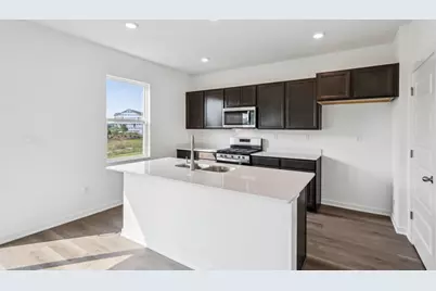 2015 Winterberry Trail, Wonder Lake, IL 60097 - Photo 6