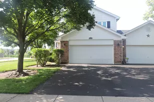 121 Hampton Ave, Westmont, IL 60559 - Photo 1