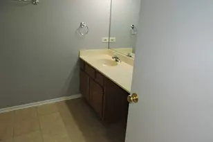 121 Hampton Ave, Westmont, IL 60559 - Photo 26