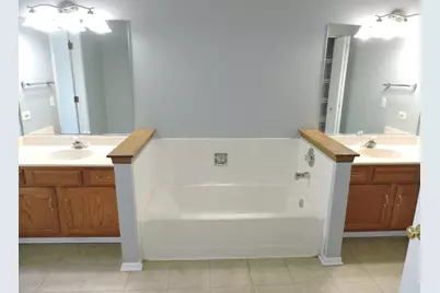 121 Hampton Avenue, Westmont, IL 60559 - Photo 18
