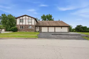 605 Crescenzo Ct, New Lenox, IL 60451 - Photo 1