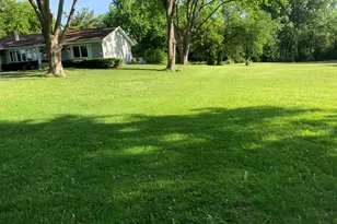 2006 Old Peterson Rd, Libertyville, IL 60048 - Photo 1