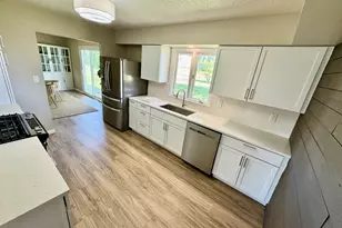 19402 Hahn Dr, Dekalb, IL 60115 - Photo 8