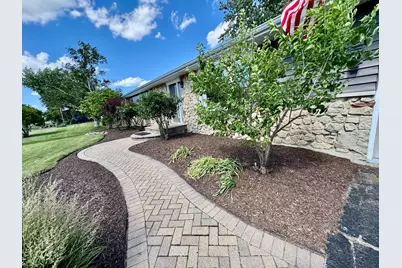 19402 Hahn Drive, Dekalb, IL 60115 - Photo 2
