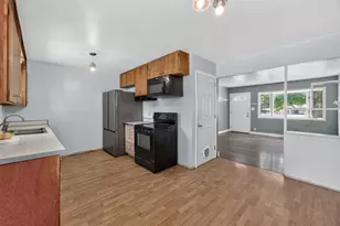 207 River Dr, Dekalb, IL 60115 - Photo 10