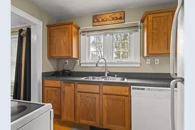 2407 W Galena Avenue, Freeport, IL 61032 - Photo 94