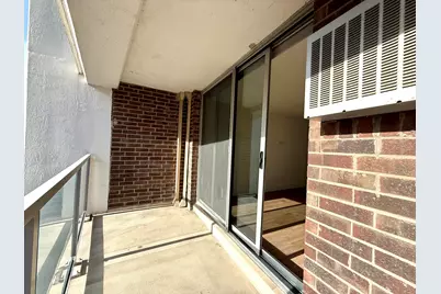 420 W Belmont Avenue #8E, Chicago, IL 60657 - Photo 10