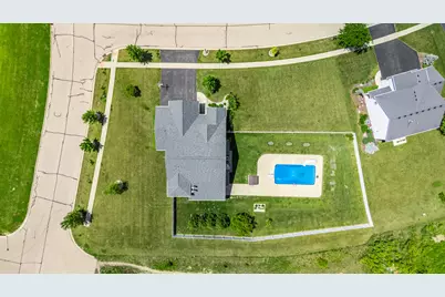 657 Brighton Way, Sycamore, IL 60178 - Photo 6