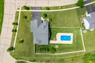 657 Brighton Way, Sycamore, IL 60178 - Photo 6