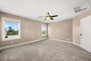657 Brighton Way, Sycamore, IL 60178 - Photo 32