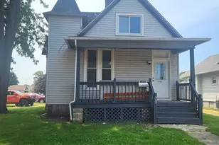 902 Madison St, Streator, IL 61364 - Photo 2
