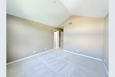 2307 Stoughton Drive, Aurora, IL 60502 - Photo 12