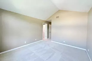 2307 Stoughton Dr, Aurora, IL 60502 - Photo 12