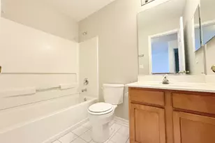 2307 Stoughton Dr, Aurora, IL 60502 - Photo 18