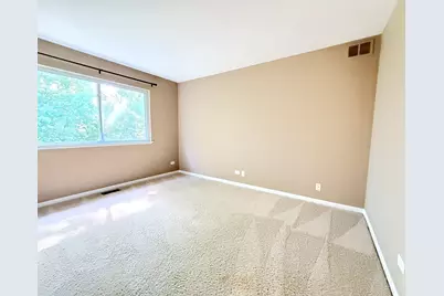 2307 Stoughton Drive, Aurora, IL 60502 - Photo 16