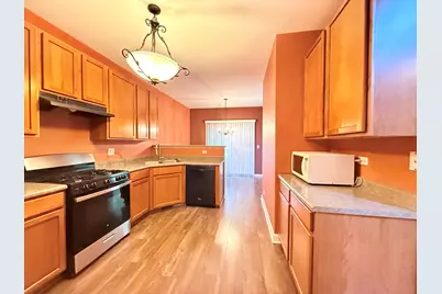 2307 Stoughton Drive, Aurora, IL 60502 - Photo 8