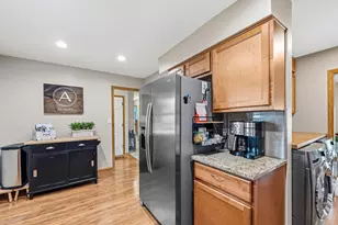 927 E Sayles Dr, Palatine, IL 60074 - Photo 8