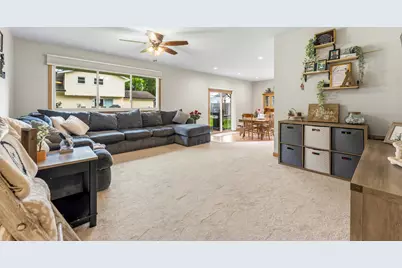 927 E Sayles Drive, Palatine, IL 60074 - Photo 2
