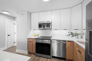 6301 N Sheridan Rd, Chicago, IL 60660 - Photo 8