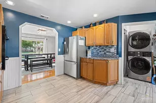 2405 Sarah St, Franklin Park, IL 60131 - Photo 14
