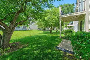 354 Ashford Cir, Bartlett, IL 60103 - Photo 22