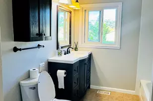134 S Salem Dr, Schaumburg, IL 60193 - Photo 22