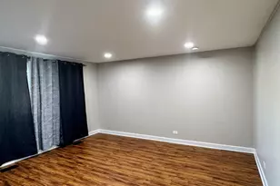 134 S Salem Dr, Schaumburg, IL 60193 - Photo 2