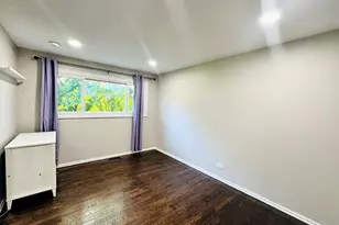 134 S Salem Dr, Schaumburg, IL 60193 - Photo 12