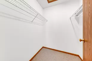 265 Yorkshire Ct, Gurnee, IL 60031 - Photo 6