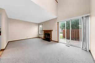 265 Yorkshire Ct, Gurnee, IL 60031 - Photo 20