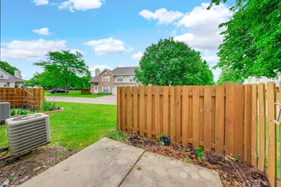 265 Yorkshire Court, Gurnee, IL 60031 - Photo 22
