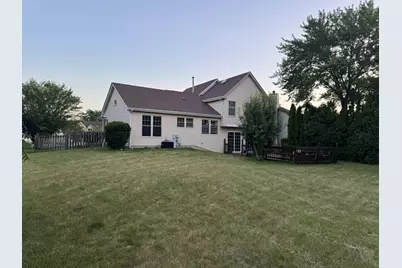 2404 Kenmore Court, Schaumburg, IL 60193 - Photo 2