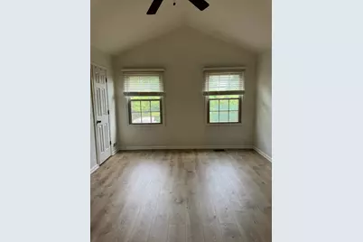 2404 Kenmore Court, Schaumburg, IL 60193 - Photo 14
