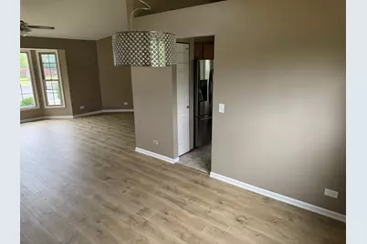 2404 Kenmore Court, Schaumburg, IL 60193 - Photo 8