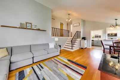 586 E Park Avenue, Elmhurst, IL 60126 - Photo 4