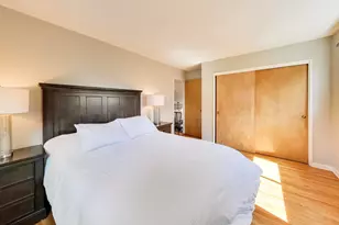 586 E Park Ave, Elmhurst, IL 60126 - Photo 12