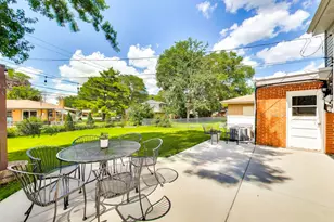 586 E Park Ave, Elmhurst, IL 60126 - Photo 24