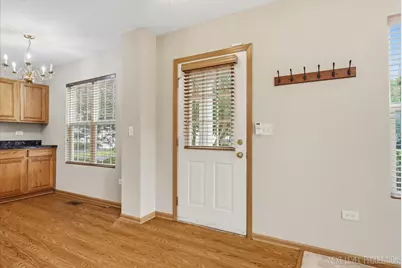 2471 Stoughton Circle #2471, Aurora, IL 60502 - Photo 4