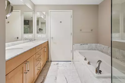 600 N Lake Shore Drive #4608, Chicago, IL 60611 - Photo 28