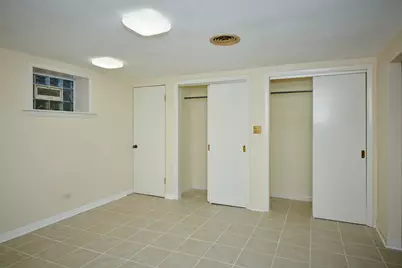 9027 Kenton Avenue, Skokie, IL 60076 - Photo 34