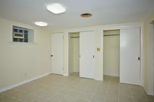 9027 Kenton Ave, Skokie, IL 60076 - Photo 34