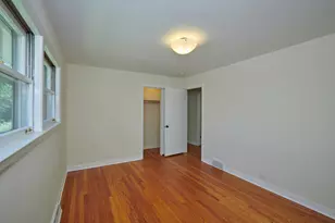 9027 Kenton Ave, Skokie, IL 60076 - Photo 26