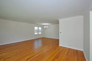 9027 Kenton Ave, Skokie, IL 60076 - Photo 12