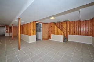 9027 Kenton Ave, Skokie, IL 60076 - Photo 32