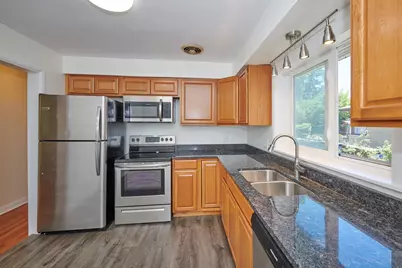 9027 Kenton Avenue, Skokie, IL 60076 - Photo 8