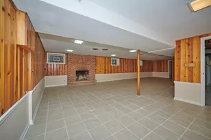 9027 Kenton Ave, Skokie, IL 60076 - Photo 30