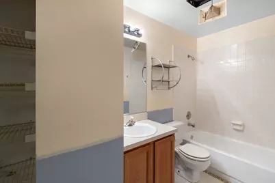 1059 Ridgefield Circle, Carol Stream, IL 60188 - Photo 14