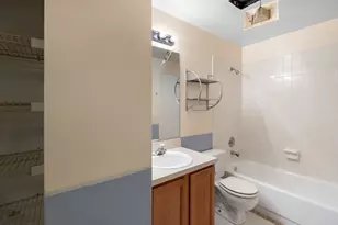 1059 Ridgefield Cir, Carol Stream, IL 60188 - Photo 14