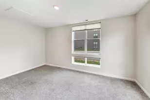331 Summit Cir, Lombard, IL 60148 - Photo 6