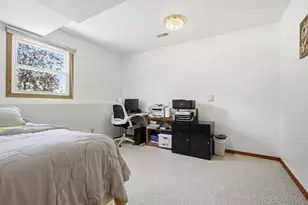 2813 Rocksbury Dr, Bloomington, IL 61705 - Photo 24